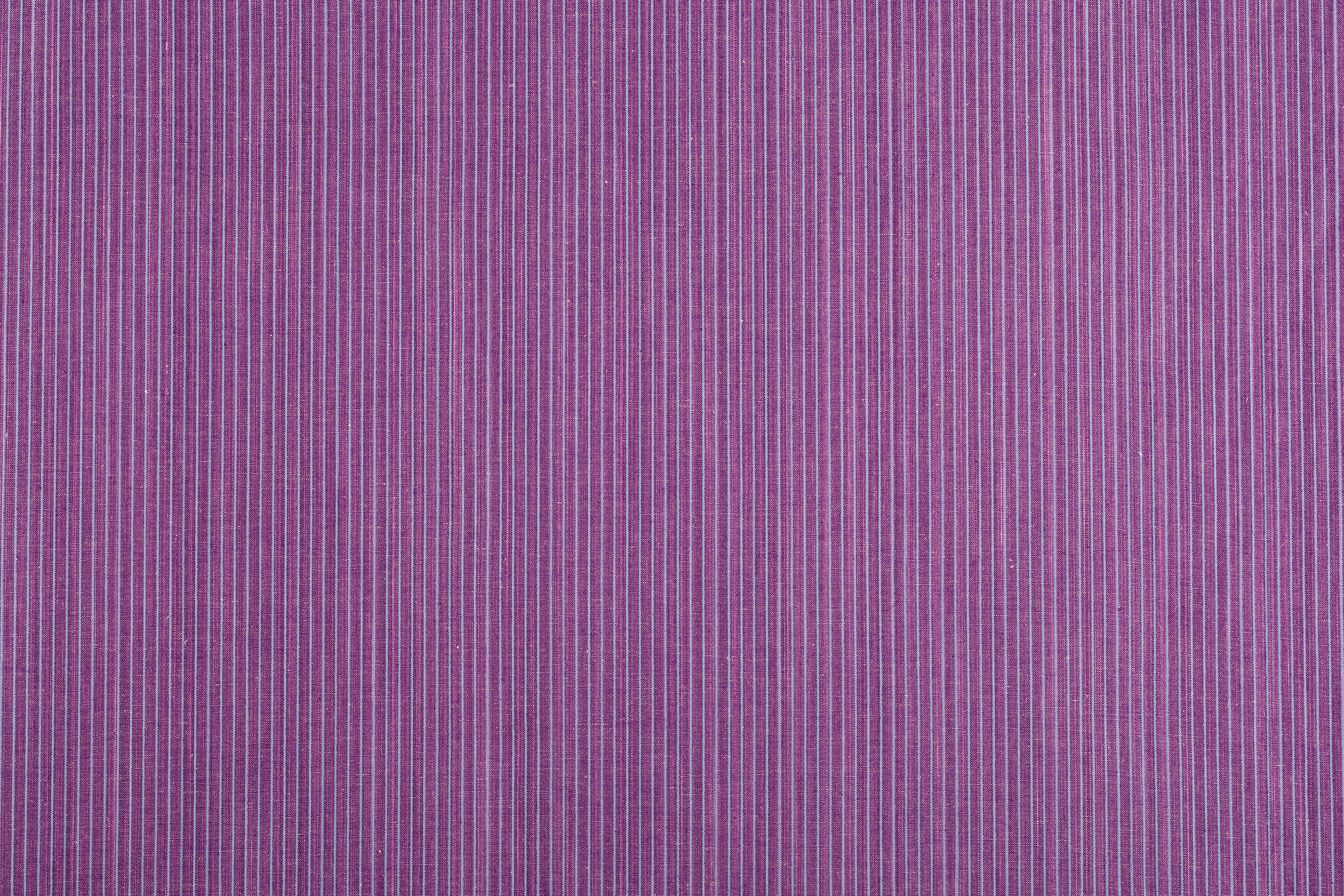 Gestreifter Stoff 018 Violett