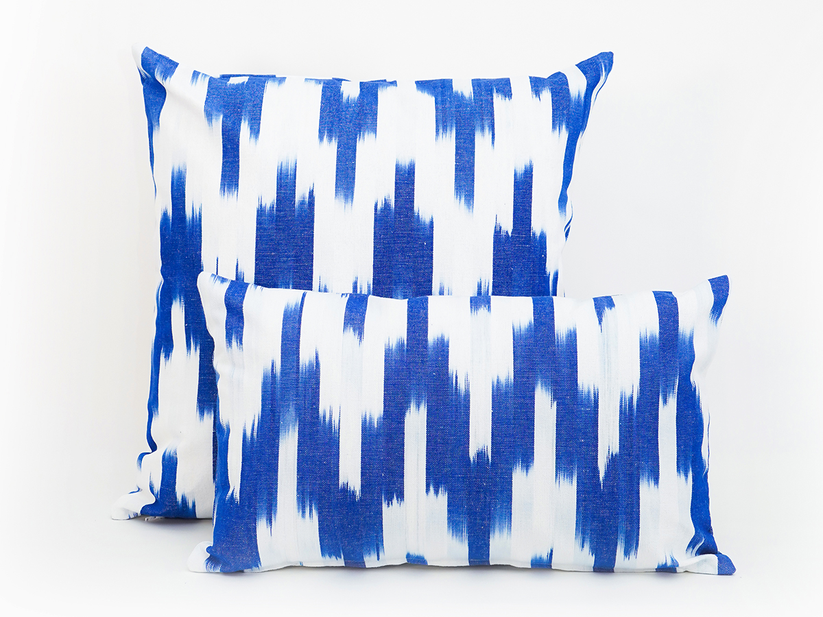 Ikat kissen 105 Blau - Image 2
