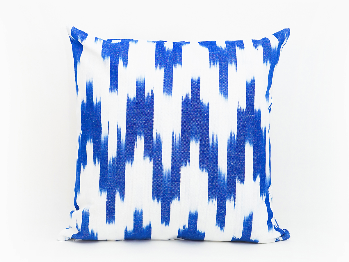 Ikat kissen 105 Blau