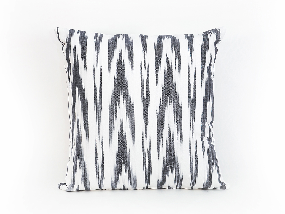 Ikat kissen 109 Grau