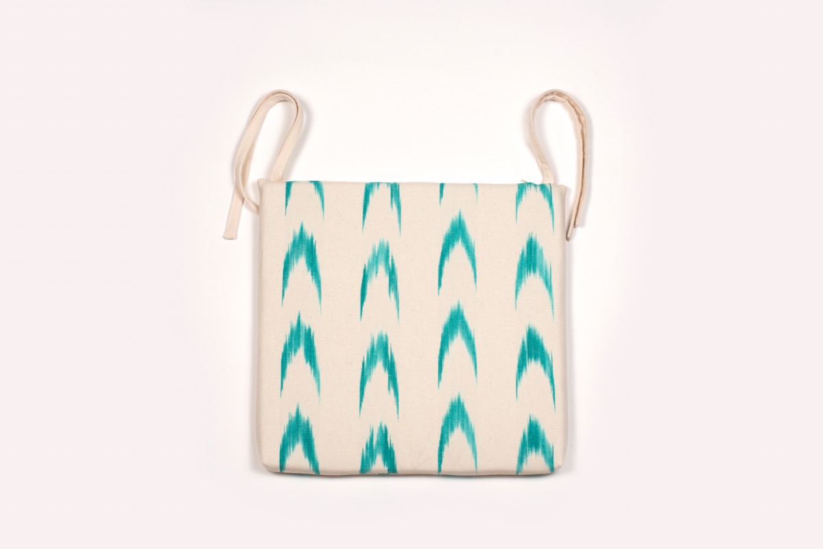 Coixí amb cintes ikat 61 Turquesa