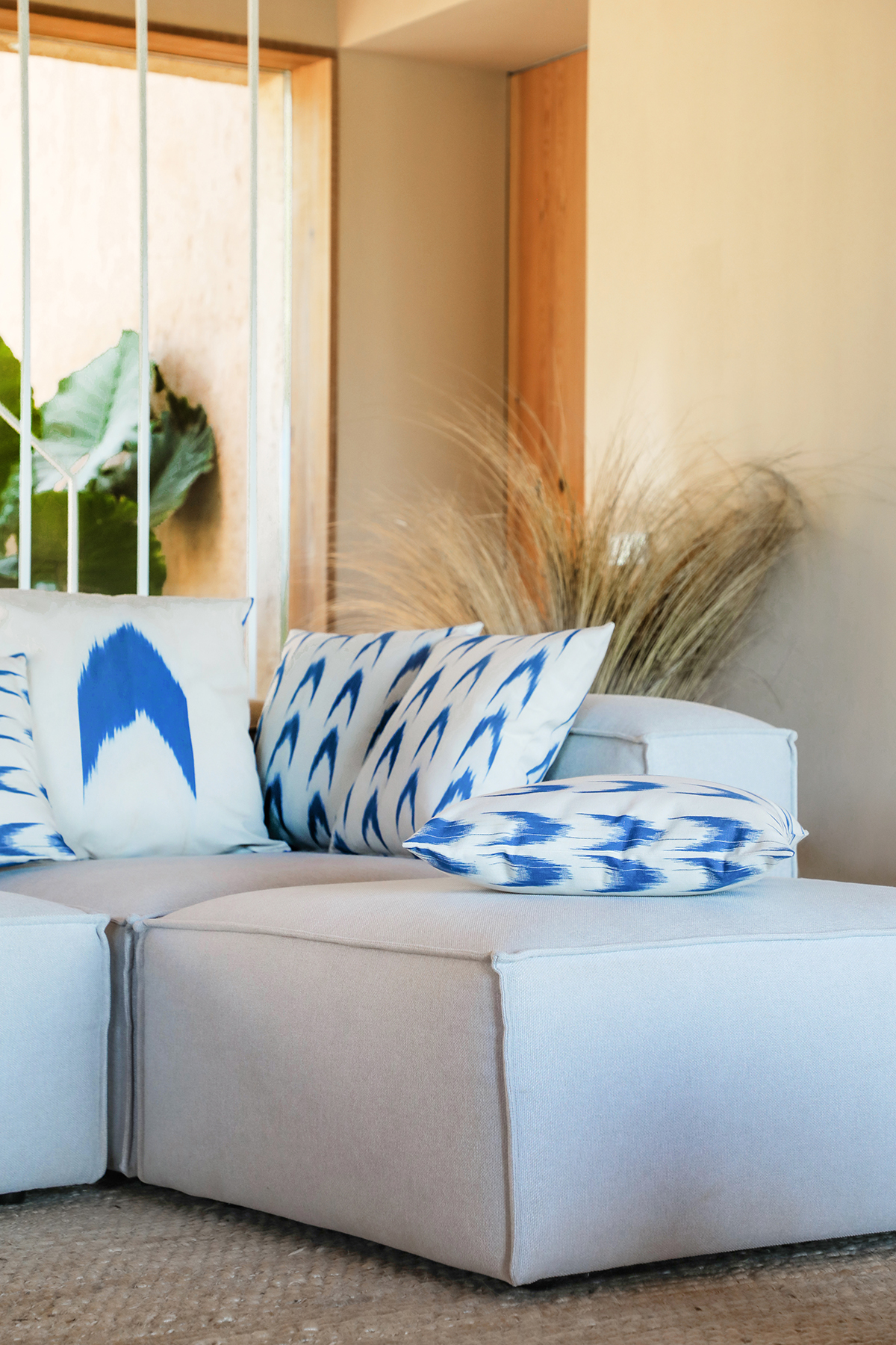 Cojin tela Mallorquina ikat 61 Azul - Image 3