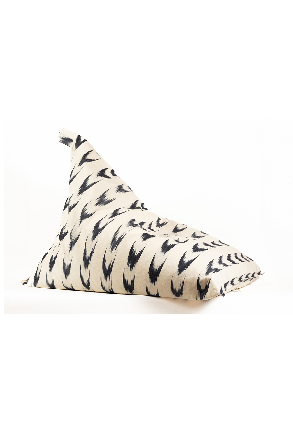 Pouff piràmide tela ikat 61 Negre