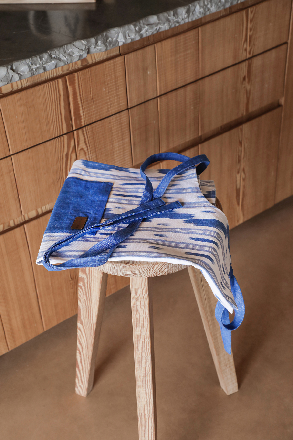 Devantal tela ikat 103 Blau